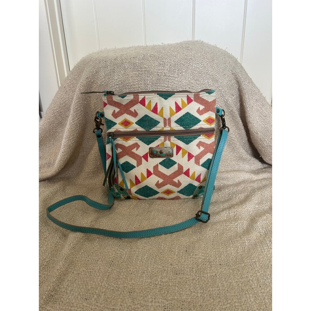Bhrayna Bags Parida Pouch Handcrafted Aztec Western Shoulder/Crossbody Bag